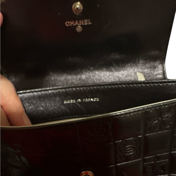 New Chanel Metallic Grey Quilted Wallet - Picture 7 of 11